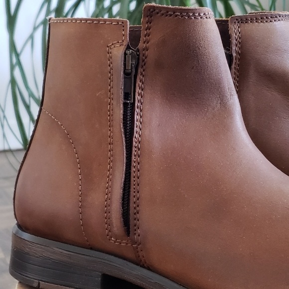 Genuine Leather Ankle Boots - Picture 9 of 9